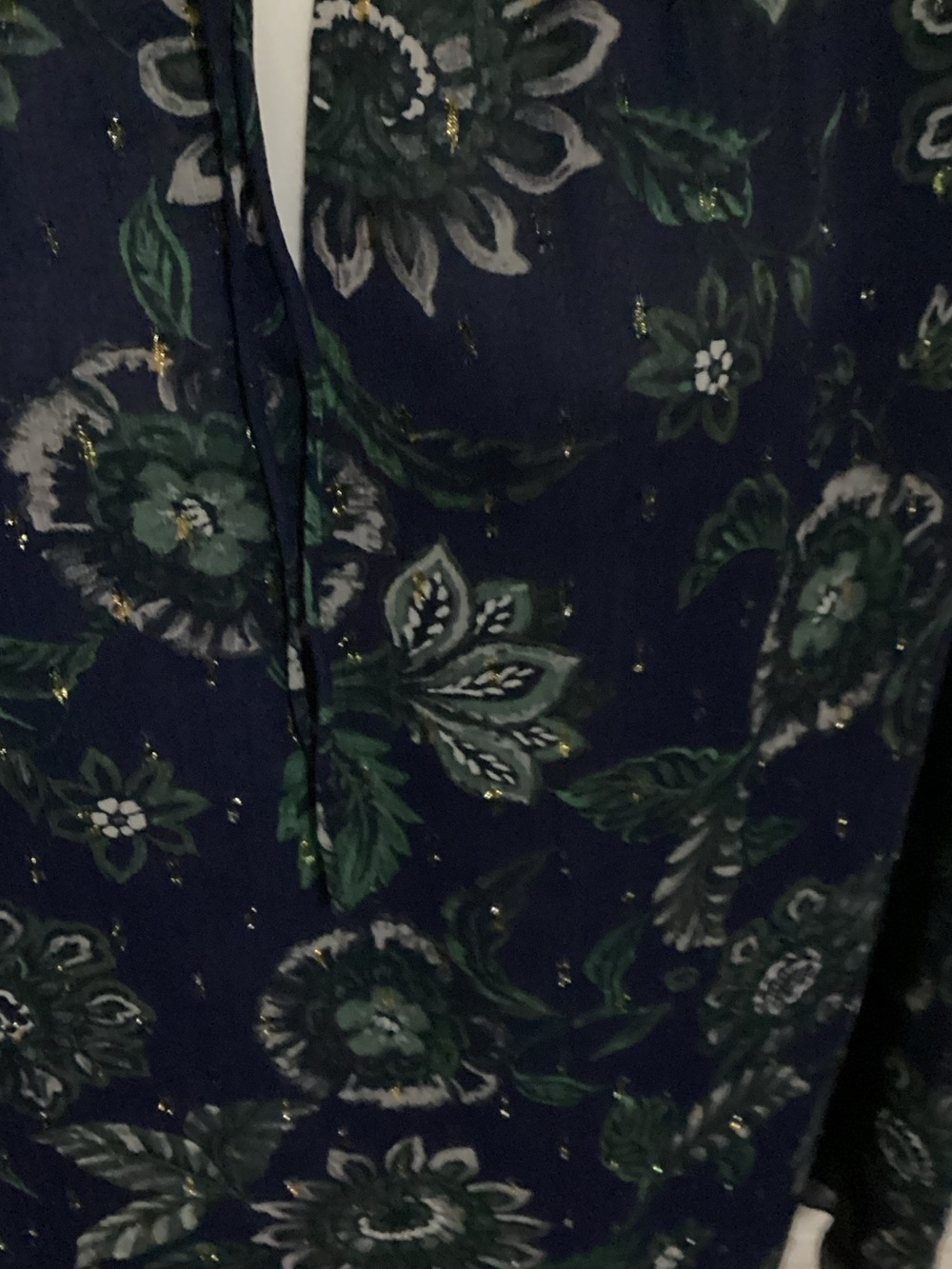Lane Bryant Navy Floral Sleeveless Tie-Neck Top size 22-24 - Picture 2 of 5